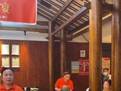 -阿瓦山寨·湘菜现炒·剁椒鱼头王(咸阳总店)