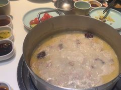 -洪氏嗨捞·猪肚鸡火锅(阳光天地店)