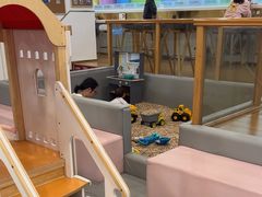 -龙格亲子游泳·水育早教运动中心(上虞钱江中心)