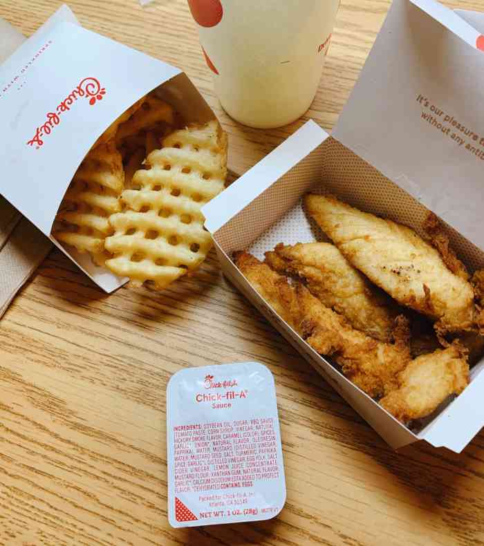 chick-fil-a-"辣鸡肉汉堡太好吃了!第一次吃不记得是在.