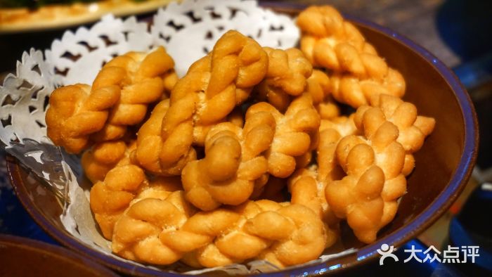 蓉里·有捻头串串火锅麻花图片
