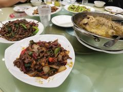 烧鱼泡-旅宁大酒店