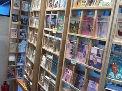 -猫的天空之城概念书店(束河店)