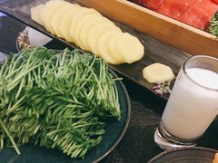 -湊湊火锅·茶憩(打浦桥日月光店)