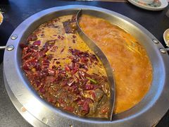 -沸炉重庆老火锅(军事博物馆店)