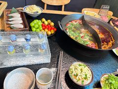 -鹿鸣山草本茶香火锅(园西路店)