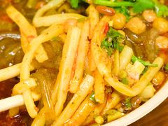 -余香七手工酸辣粉(荣勋花园店)