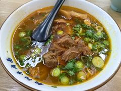 -钢阳酸菜红烧牛肉面(季乐路店)