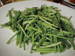 清炒蓠蒿-蝴蝶泉宾馆-中餐厅