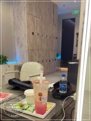 -PE SALON