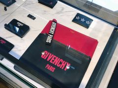-GIVENCHY(比斯特苏州购物村店)