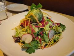 加州风味牛油果酱沙拉-The Cheesecake Factory 芝乐坊餐厅(王府中環店)