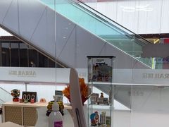 -瑞尔齿科(上海长风大悦城店)