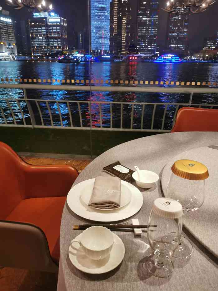 41人赞lily酱3月20日 16:20打分061200/人魔都江景餐厅探店|94之