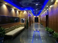 -零距离国际健身游泳中心(九龙湖店)