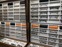 -视野联行眼镜·蔡司授权店(长白万象汇店)