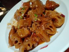 -刘胖子家常菜·蹄花焖藕(中央花园店)