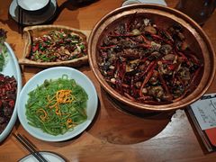 -老滇山寨•云南特色菜•地方菜•民族风情歌舞表演(金碧店)