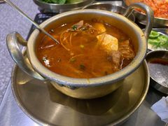 泡菜肥牛汤-本炙炭烤·蒲烧活鳗料理店(金沙洲店)