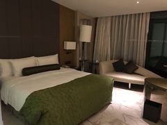 -上海滴水湖皇冠假日酒店