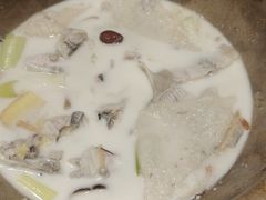 -滇香肴·云南菜蒸汽石锅鱼(云南北路店)