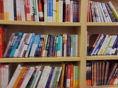 -新华书店(保利水城店)