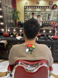 -东方先生国潮男士理发馆