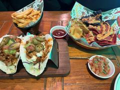 -Famous肥猫墨西哥音乐餐吧(五棵松华熙LIVE店)