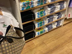-优衣库(上海中山公园兆丰广场店)