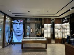 -LensCrafters亮视点·OAKLEY精选(静安嘉里中心店)