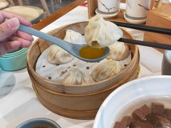 -馋三尺蟹粉小笼(人民广场店)