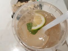 川贝百合炖雪梨-炖物24章·顺时轻养茶(杭州大厦店)