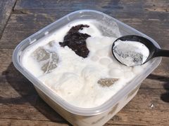 白雪黑糯米冰粉-甜心闲生传统手工冰粉(奎星楼店)