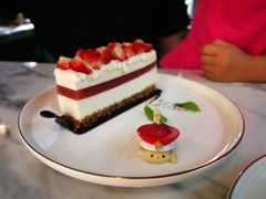 草莓慕斯-玉马原餐厅