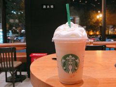 -星巴克(西安曲江银泰店)