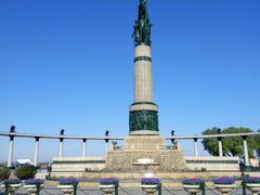 -人民防洪胜利纪念塔