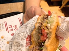 -The Habit Burger Grill 哈比特汉堡(复兴soho店)