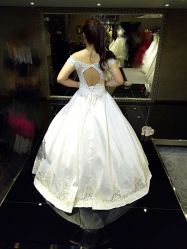 -VV新娘婚纱礼服体验馆