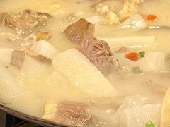 -霄汉牛三鲜湖北砂锅菜(万松园2店)