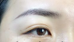-一个差评成就的纹眉店