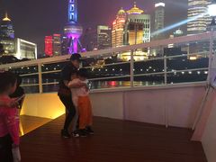 -黄浦江游览十六铺3号码头网红自助餐