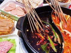 鸳鸯红汤-钢管厂歆瑞源油卤串串香(春熙路太古里店)