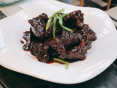 红酒雪花牛肉-小城故事·地道宁波味(月湖盛园店)