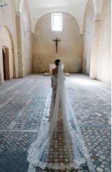 -Flora婚纱礼服定制租赁店