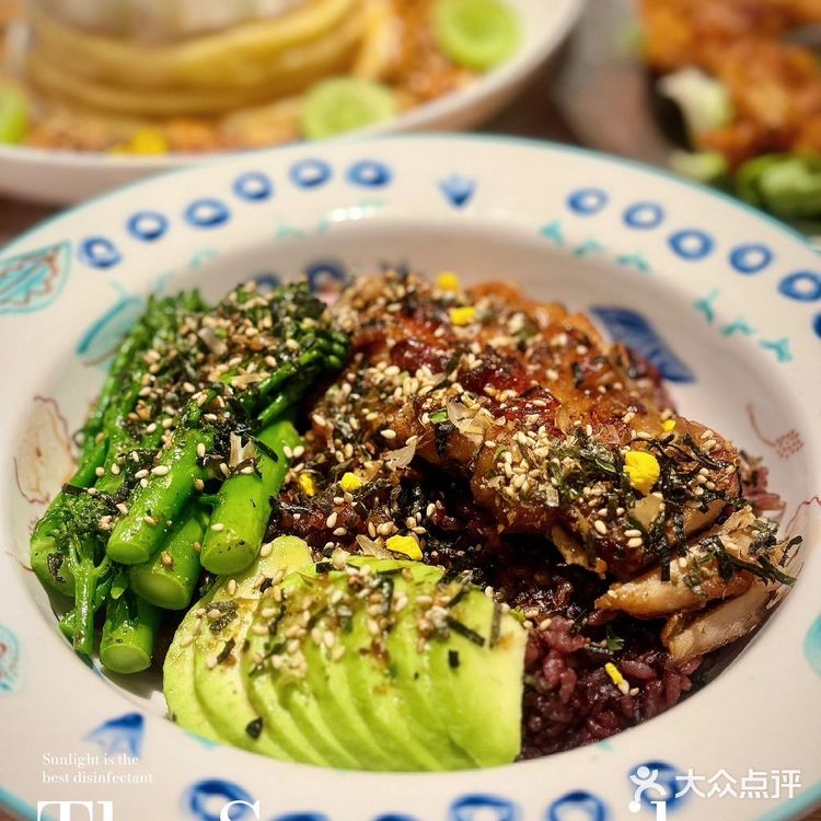 浪漫与自由的碰撞｜吃一顿心仪的西餐💓