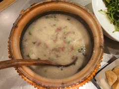 潮界生滚牛肉粥-潮界(LU·ONE凯德晶萃广场店)