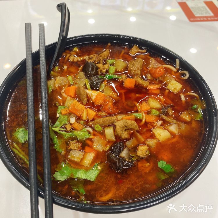 陕西面馆第一次吃这家面，点了这个陕西臊子面