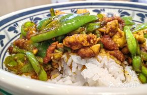 Stir-Fried Aromatic Sauce Noodles