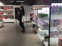 -唯品会(北京国瑞城店)