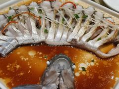 清蒸武昌鱼-莲餐厅·湖北菜·藕汤是头牌(愚园路店)